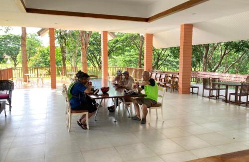 Khanong Phra Bed & Breakfast | Ake camping pakchong