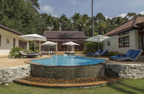 Thong Krut Villa | Amazing Beachfront 4BRM Villa with pool