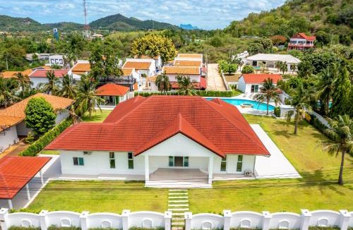 Khao Tao Villa | Amazing Private 6 Bedroom Pool Villa ED60