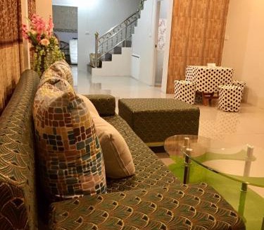 Ban Du House | Apinsaya House