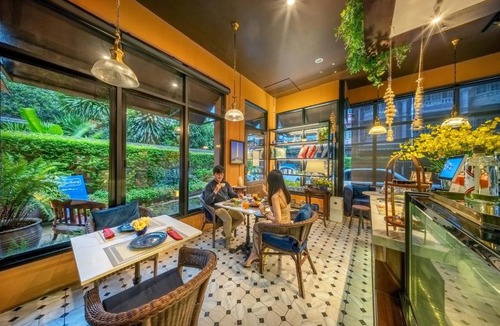 Anusawari Hotel | Apirom Hometel