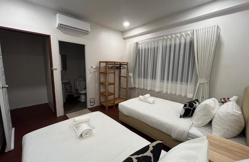 Talat Yai Villa | ApoHouse34 Minimalist townhome near Phuket Old Town