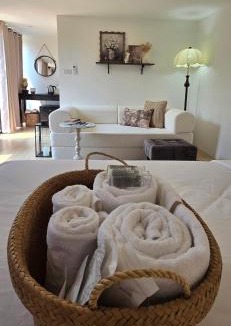 Uthai Thani House | Ari & Alki Garden