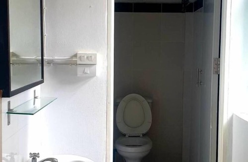 Khlong Toei Nuea Hostel | Asoke Montri Hostel