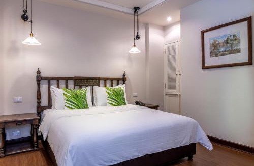 Embassy District Apartment | At 21 Saladaeng