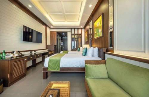 Sri Phum Hotel | At Tree Hotel Thaphae Gate Chiangmai