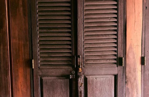 Ayutthaya Boat Rental | Ayothaya Riverside House