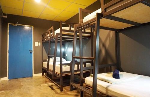 Downtown Krabi Hostel | B&B House & Hostel