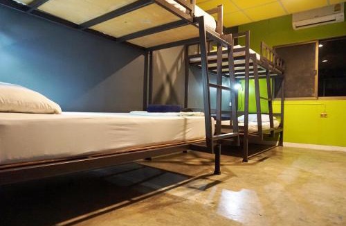 Downtown Krabi Hostel | B&B House & Hostel