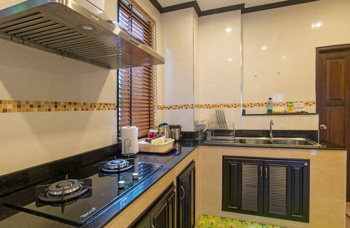 Krabi Villa | Baan Ari, 12 Person Private Villa