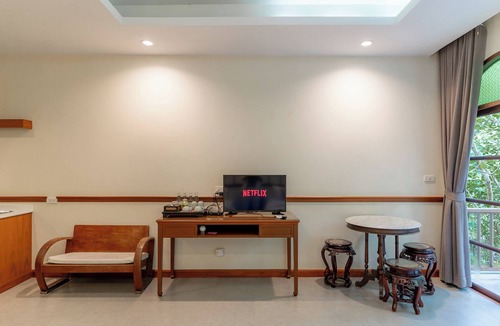 Khlong Khut Hotel | Baan Imm Sook Resort