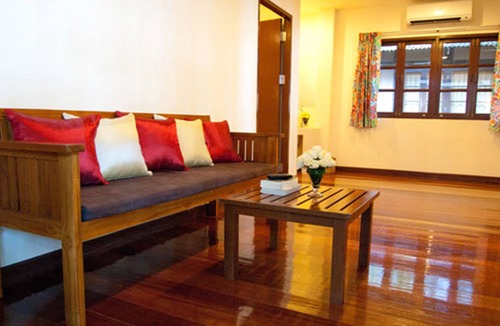 Thong Chai Hotel | Baan Klang Aow Beach Resort