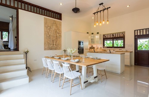 Bophut Villa | Baan Lily A Spacious 5 bedroom Villa With Pool and Jacuzzi, gym and games room