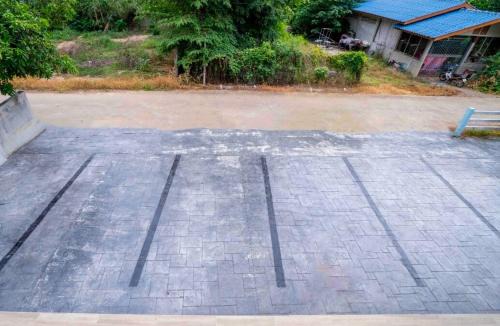 Wang Phinphat House | Baan Maew Ma Ruay Cozy Modern House HAPPY STAY