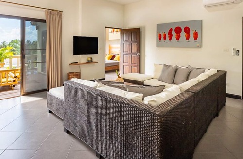 Wok Tum Villa | BAAN SAM SAO- Elegant 3 bd villa with large pool & tropical garden