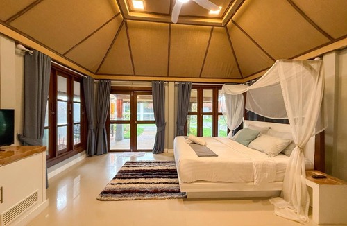 Talingchan Hotel | Baan Sunset Cove Krabi