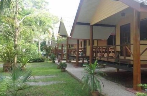 Makham Tia Hotel | Baan Tai Rom Yen Resort