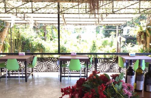 Ko Mak Hostel | Baan TaLay Hostel