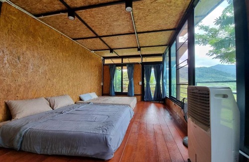Ranong House | Baanhatsompaen homestay