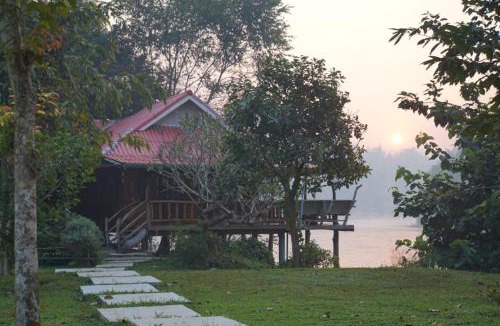 Sai Yok Resort | BaanRai KhunYa บ้านไร่คุณย่า