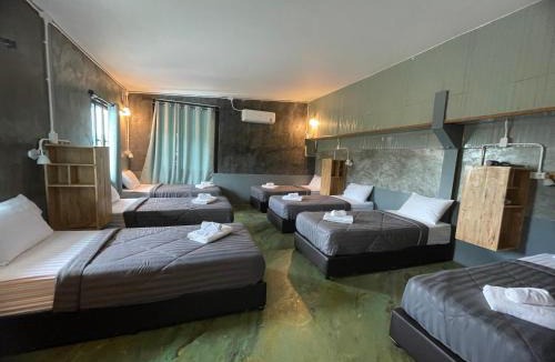 Tha Chana House | Baanrimfai Homestay