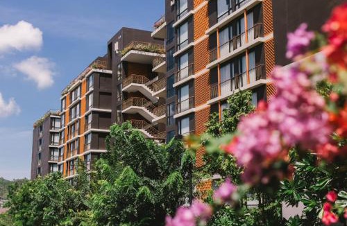 Si Racha Apartment | Balcony Courtyard Sriracha Hotel & Serviced Apartments