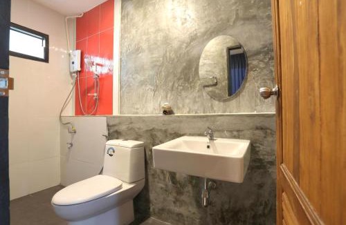 Hang Dong Hotel | Ban Suan Lung Mike