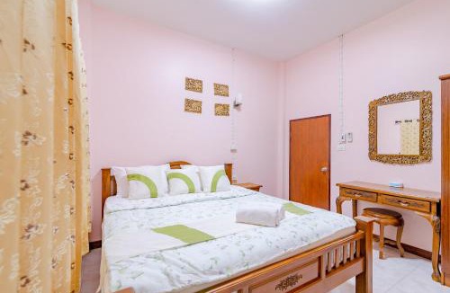 Phongprasan Villa | Bangsaphan Paradise Green House