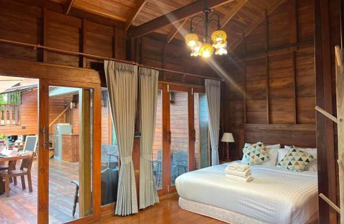 Phrae House | Bann Rai I Na