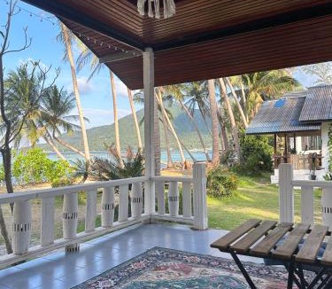 Chaloklum House | Beachfront house in Chaloklum