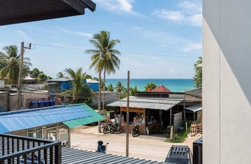 Srithanu House | Beachside Villa Pool 2 Suites Steps to Beach