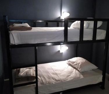 Tha Sut Hostel | Bedcabin Hostel