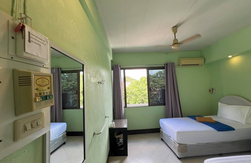 Chana Songkhram House | Bella Bella House