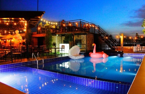 Ekkamai Apartment | Best City Center Ekamai Sukhumvit Newly Renovated 1 Bedroom + Living Area 60 Sqm