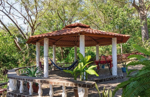 La Laguna Villa | Bienvenidos a villa Helga Solano llena de una belleza natural y aguas cristalina
