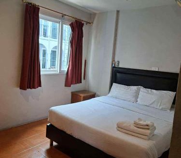 Nong Chaeng Hotel | Big Moose Pattaya