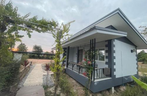 Bung Khong Long Bed & Breakfast | BKL Happy World