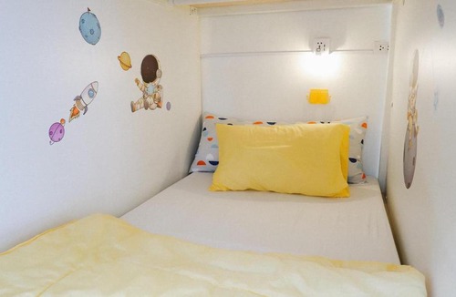 Old City Hostel | Bloomin' Moon hostel & cafe, Chiang Mai Old Town