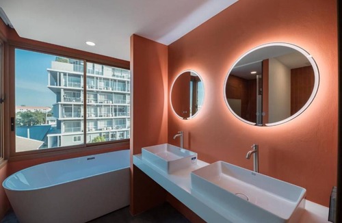 Saen Suk Hotel | BLU Monkey Hub & Hotel Bangsaen