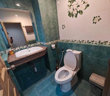 Pratumnak Hill Hotel | Blue Apartment