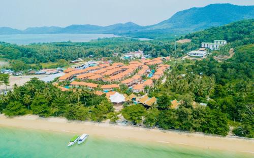 Ko Yao Hotel | Blue Bay Resort - Access to Pool and Beach-Phuket & Krabi