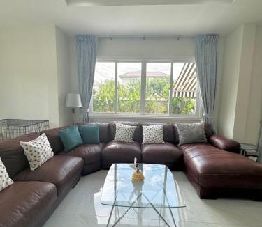 Bang Sare Villa | Bluesky Villa Bang Sare