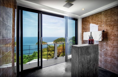 Koh Tao Villa | Boutique villa with relaxed feeling, private pool and breathtaking view.