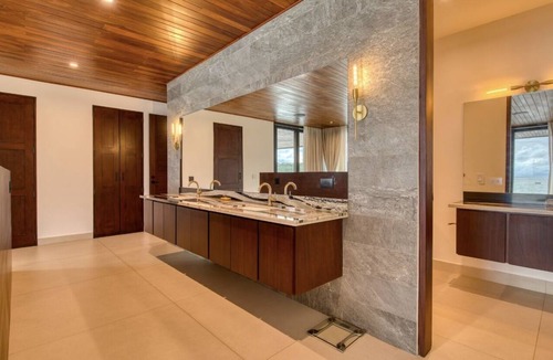 San Juan del Sur House | Brand New Beach front 5 bedroom house steps from the beach