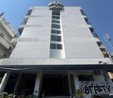 Khlong Toei Apartment | BT fifty