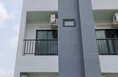 Krathum Baen Apartment | C Park