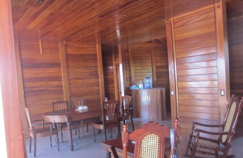 Puerto Sandino House | Casa Madera: expansive views and spacious comfort