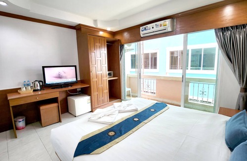 Patong Hotel | Chalita House