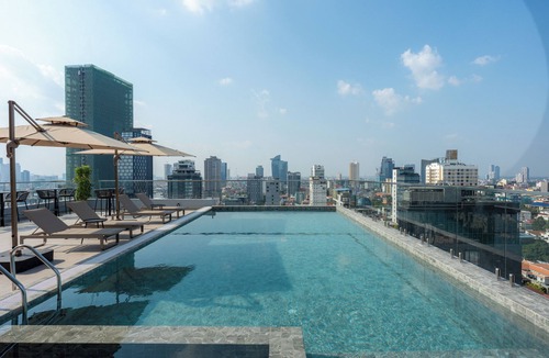 Daun Penh Hotel | Champs Elysees Hotel & Suites