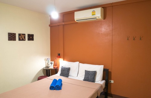 Phra Khanong Hotel | Chan Cha La 99 Hostel